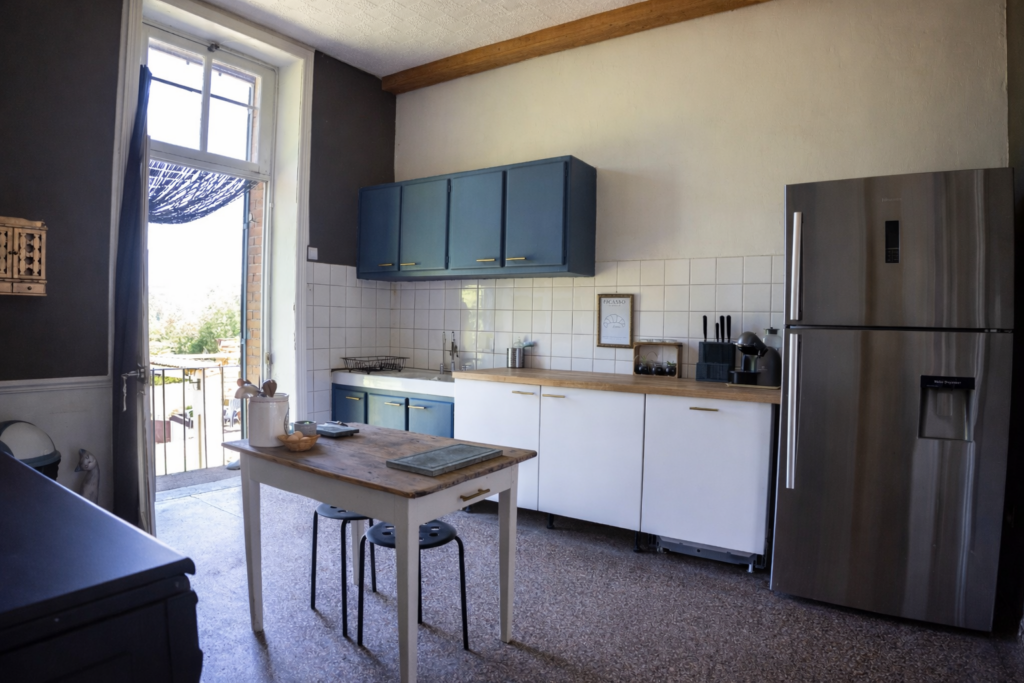 Cuisine équipée du gîte Le Cœur d’Estourgie en Auvergne